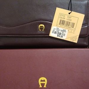 Etinette Aigner Leather Wallet